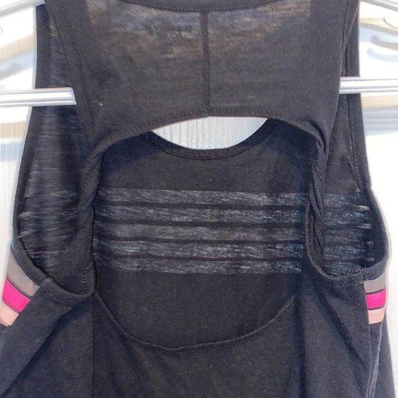 Workout tank top - Picture 4 of 4